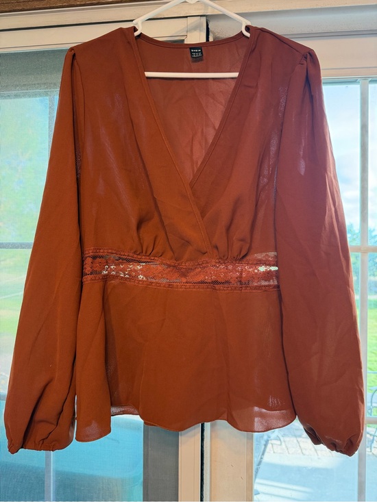 SHEIN Tops - Rust Brown V-Neck Long Sleeve Women’s Top. Bin 126.